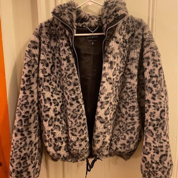 Lucky Brand gray leopard faux fur jacket - Picture 1 of 3